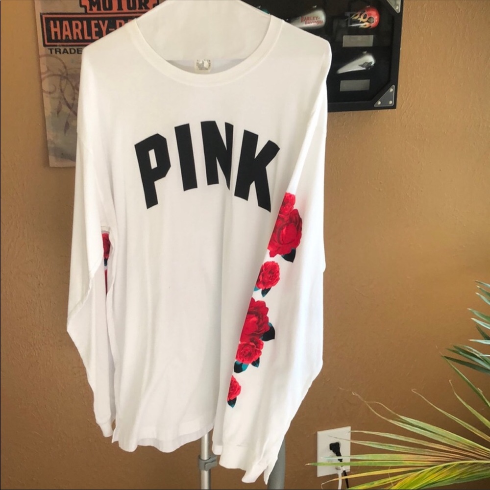 ❌SOLD❌NWOTVictoria’s Secret Pink Long Sleeve Top